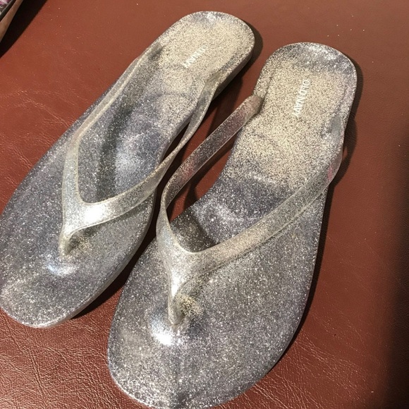 Silver Glitter sandals Size 9 Women’s Flip Flops - Picture 3 of 4